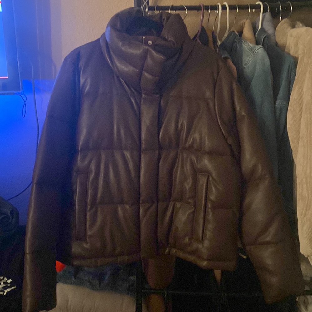 Brand new. Abercrombie Mini Puffer